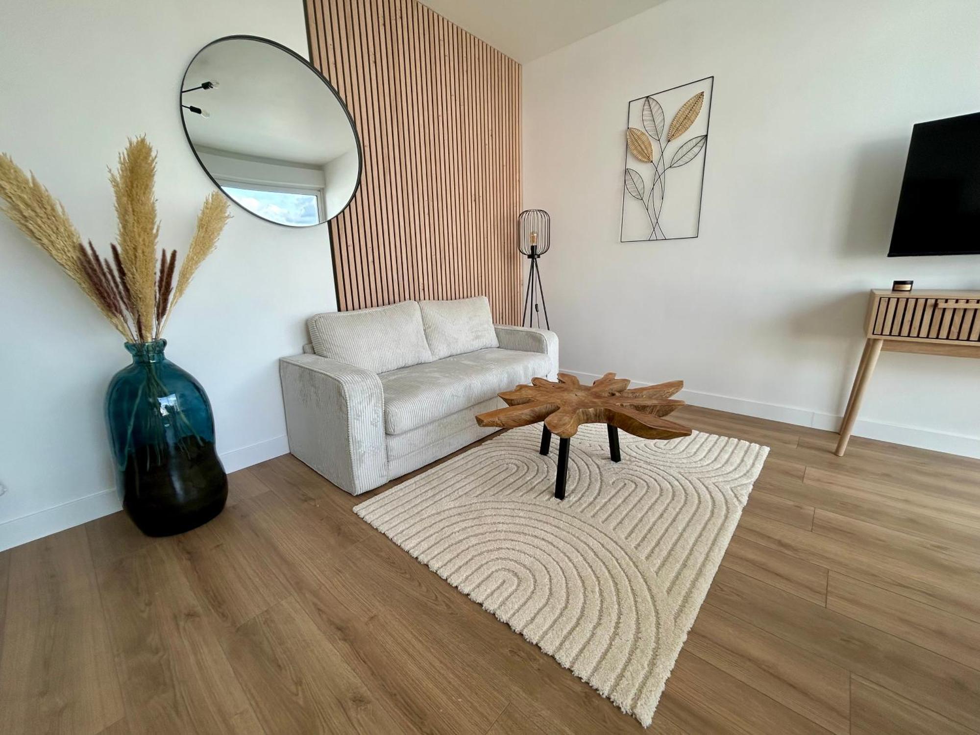 T2 Avec Grande Terrasse A Proximite Immediate Du Centre Appartement